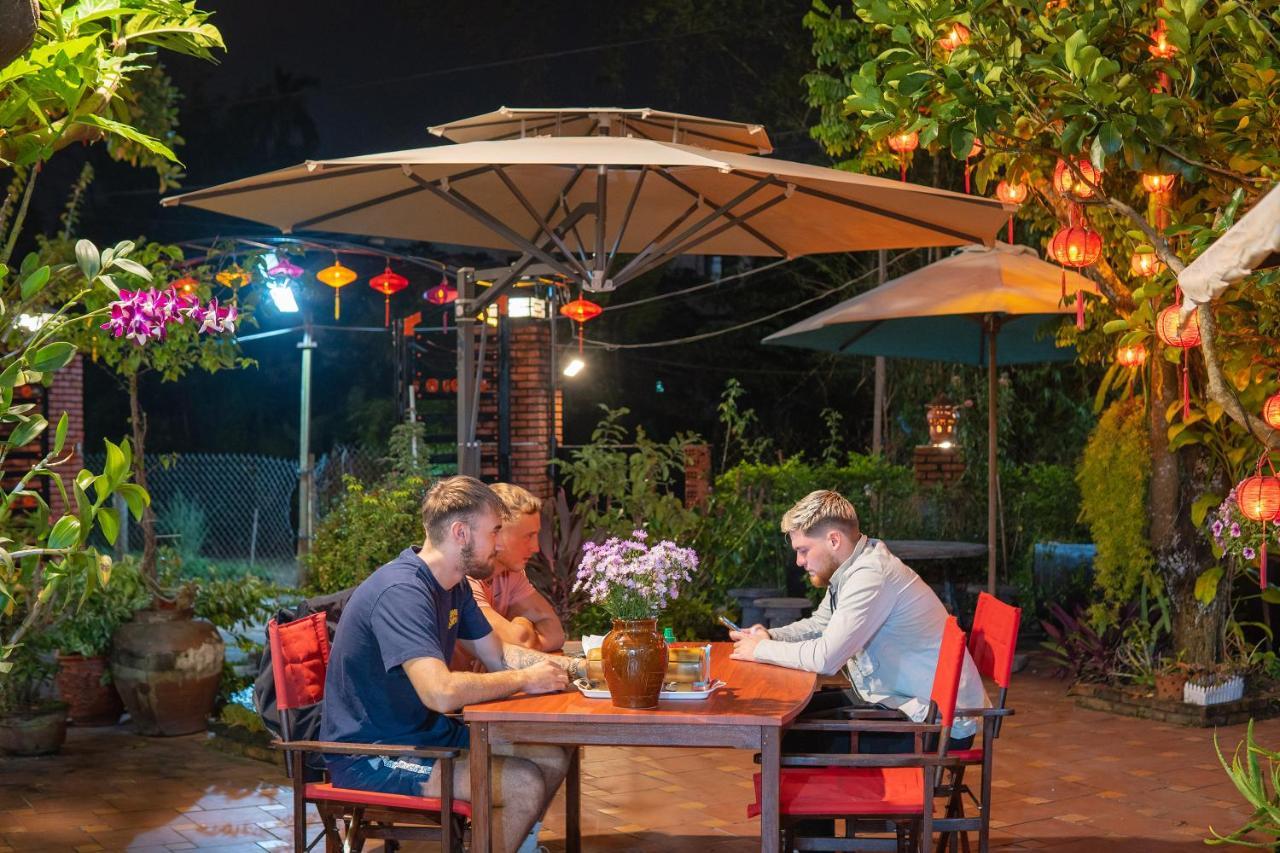 Strawberry Garden Homestay ฮอยอัน ภายนอก รูปภาพ